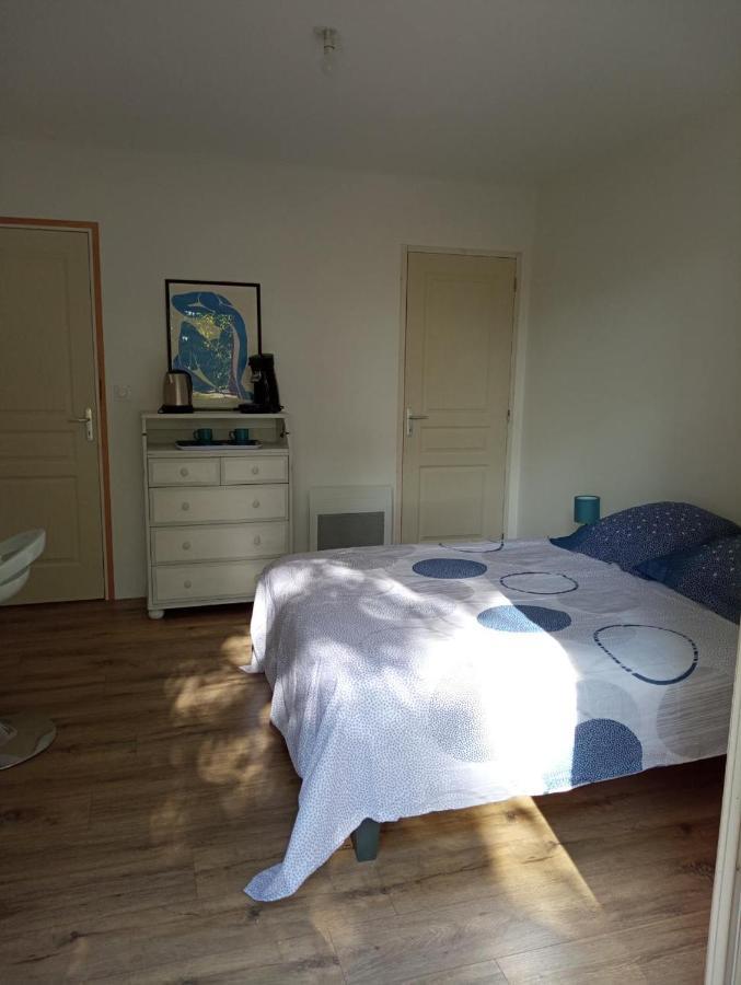 Chambre Au Calme Entouree Par La Nature. Saint-Leon-sur-Vezere Exterior photo